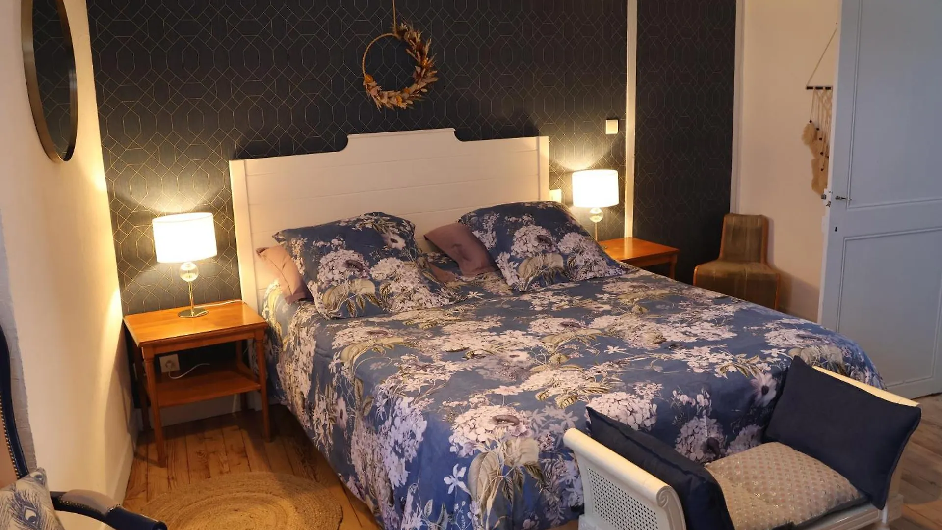La Cour Des Saligues Bed & Breakfast Riscle
